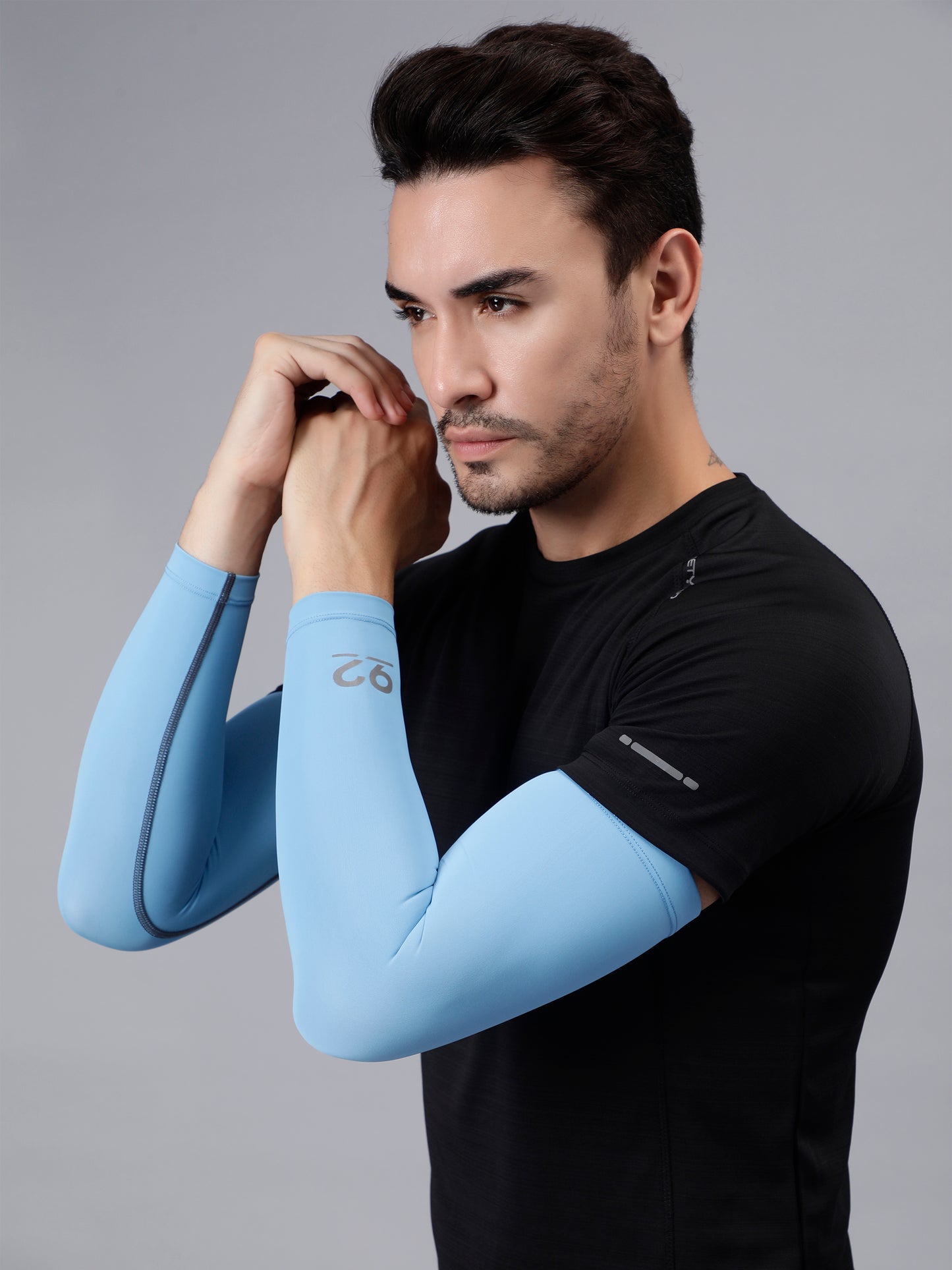 T3M28 - Arm Sleeve Nylon Luxury Compression Gear Pro